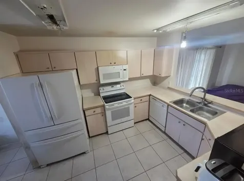 299 Indian Point Circle Kissimmee FL 34746