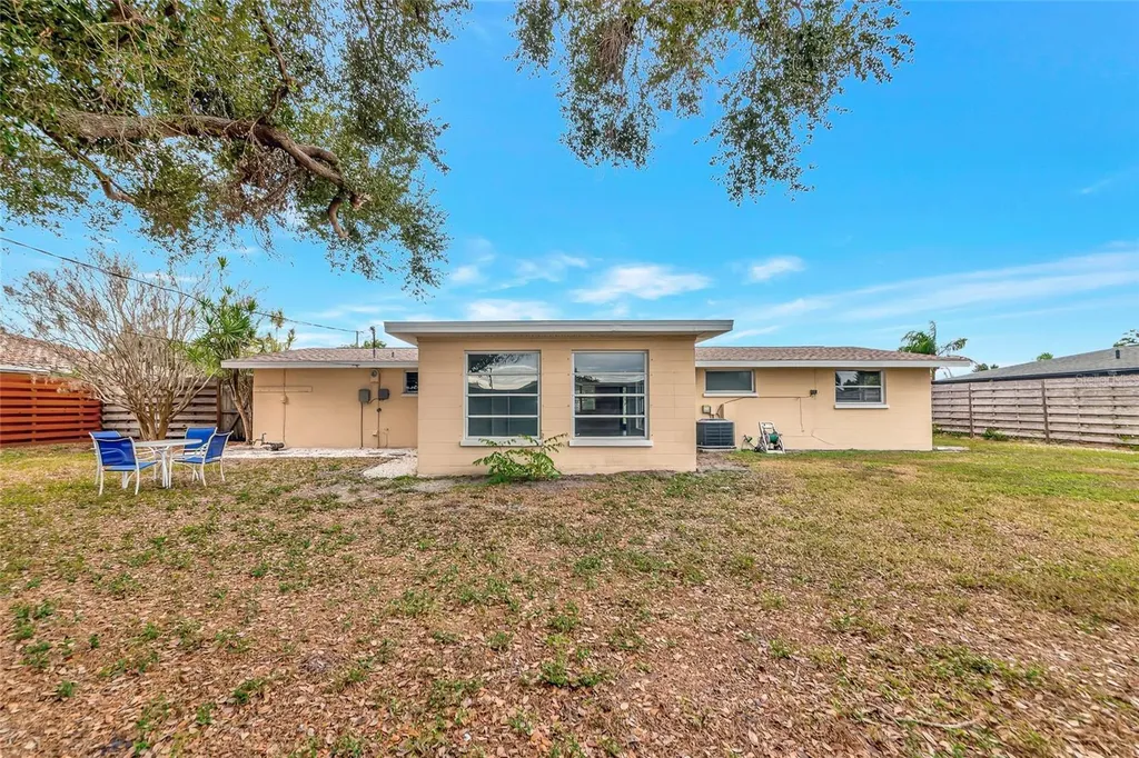 2707 Bigelow Drive Sarasota FL 34239