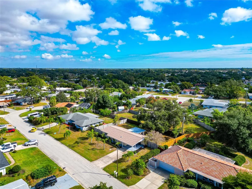 2707 Bigelow Drive Sarasota FL 34239