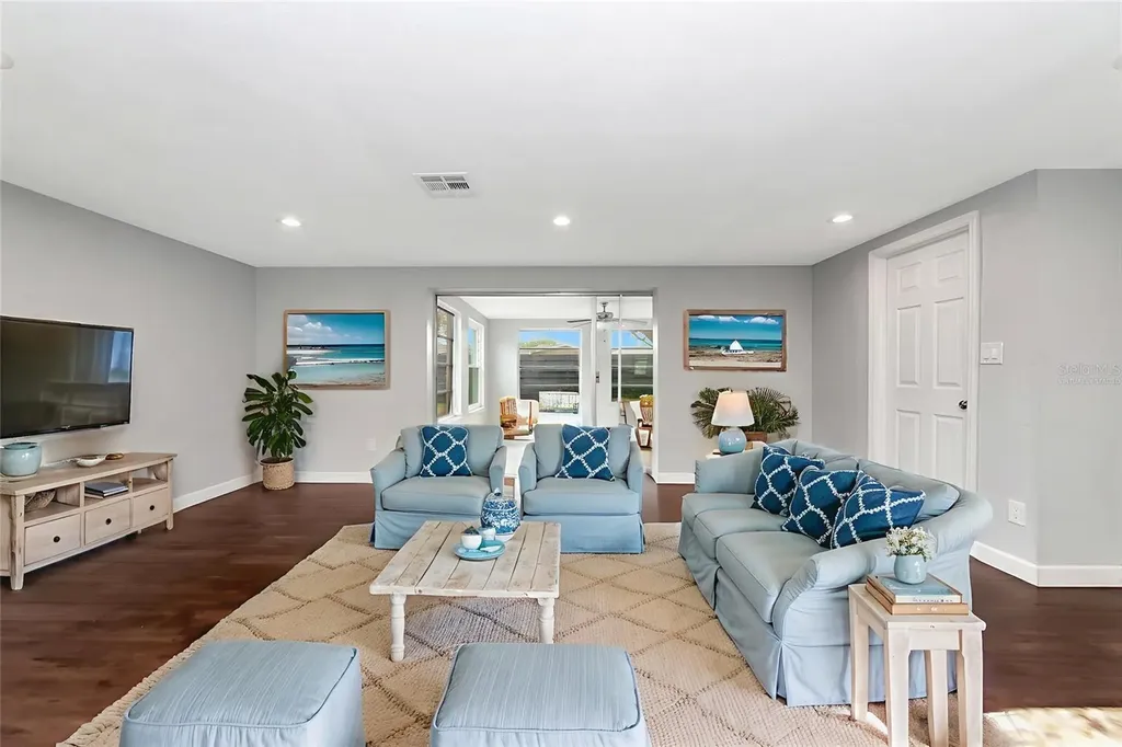 2707 Bigelow Drive Sarasota FL 34239