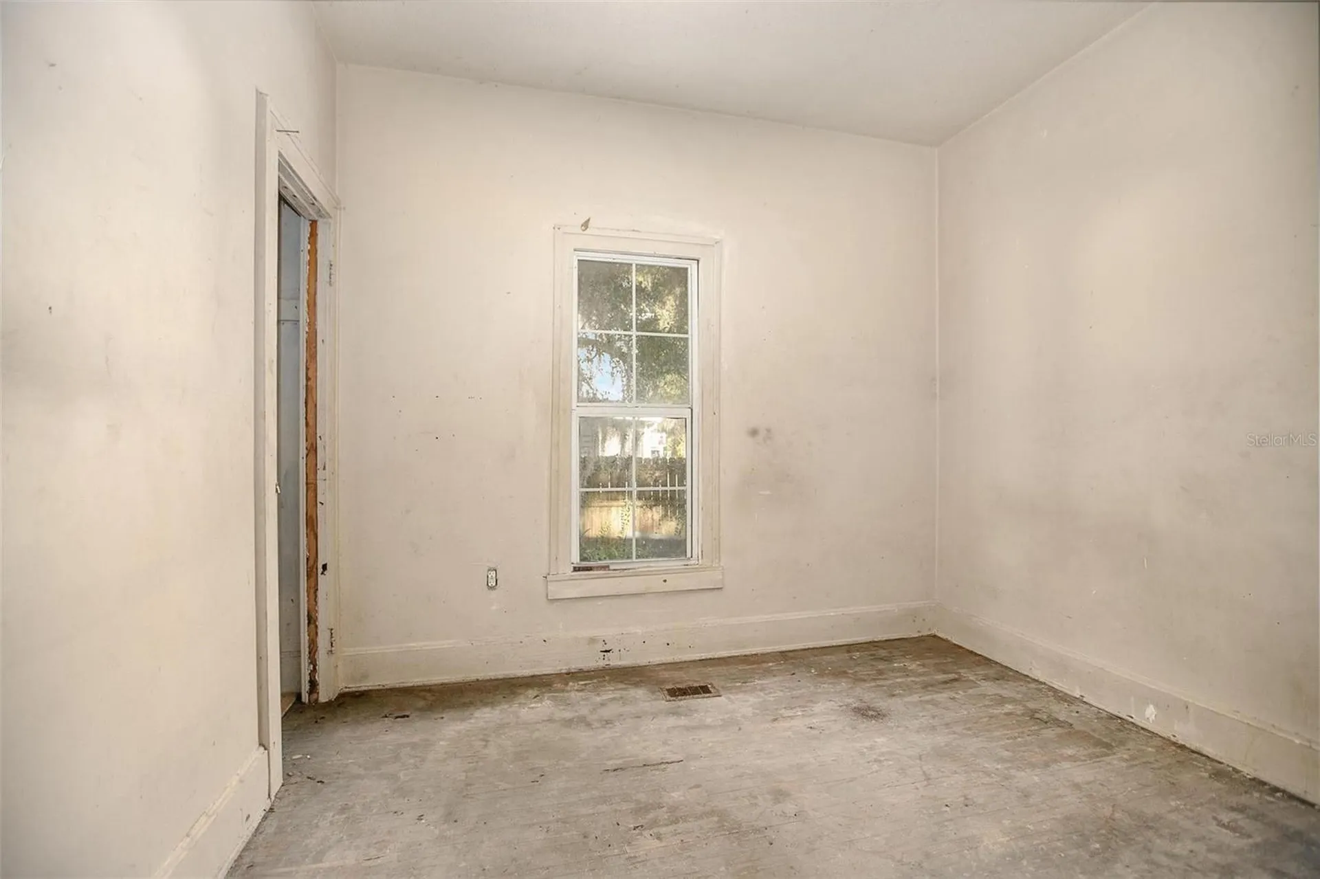 1430 E New York Avenue Deland FL 32724