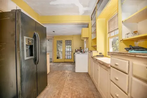 1430 E New York Avenue Deland FL 32724