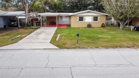 330 Dakota Avenue St Cloud FL 34769