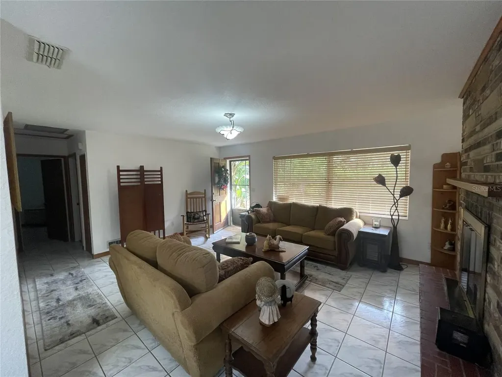 2815 N Leavitt Avenue Orange City FL 32763