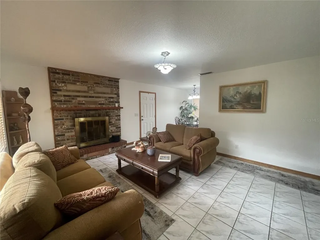 2815 N Leavitt Avenue Orange City FL 32763