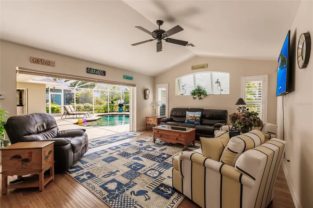 254 Rotonda Boulevard E Rotonda West FL 33947