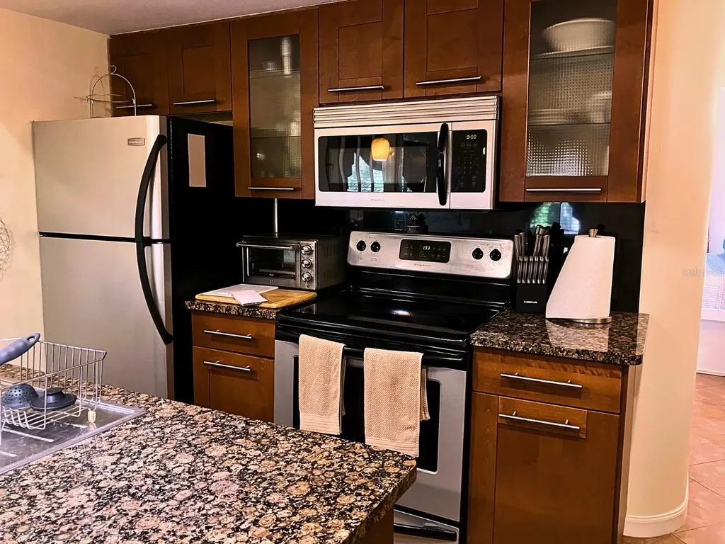 20921 Haulover Cove Lutz FL 33558