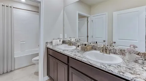 5509 Silver Moonlight Drive Palmetto FL 34221