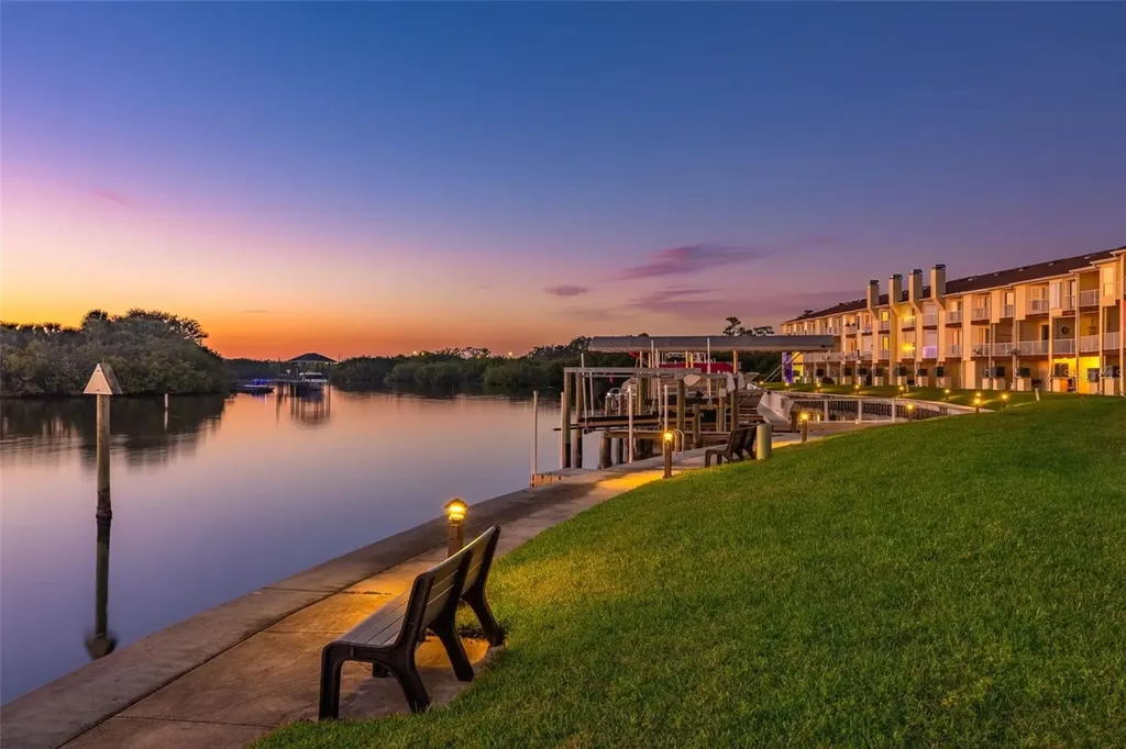 152 Brent Circle Oldsmar FL 34677