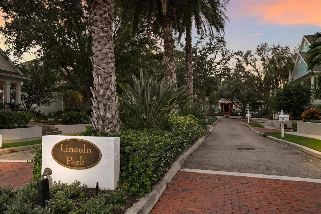 1749 Lincoln Park Circle Sarasota FL 34236