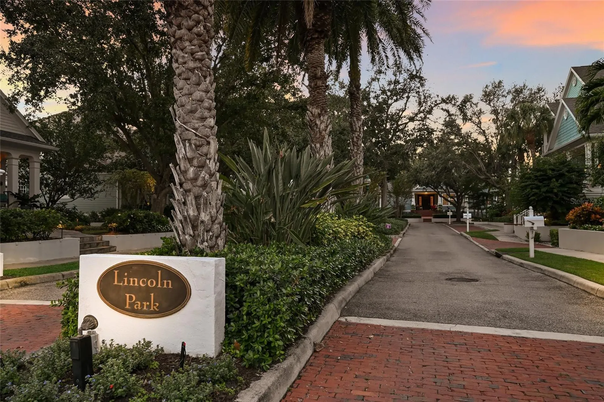 1749 Lincoln Park Circle Sarasota FL 34236