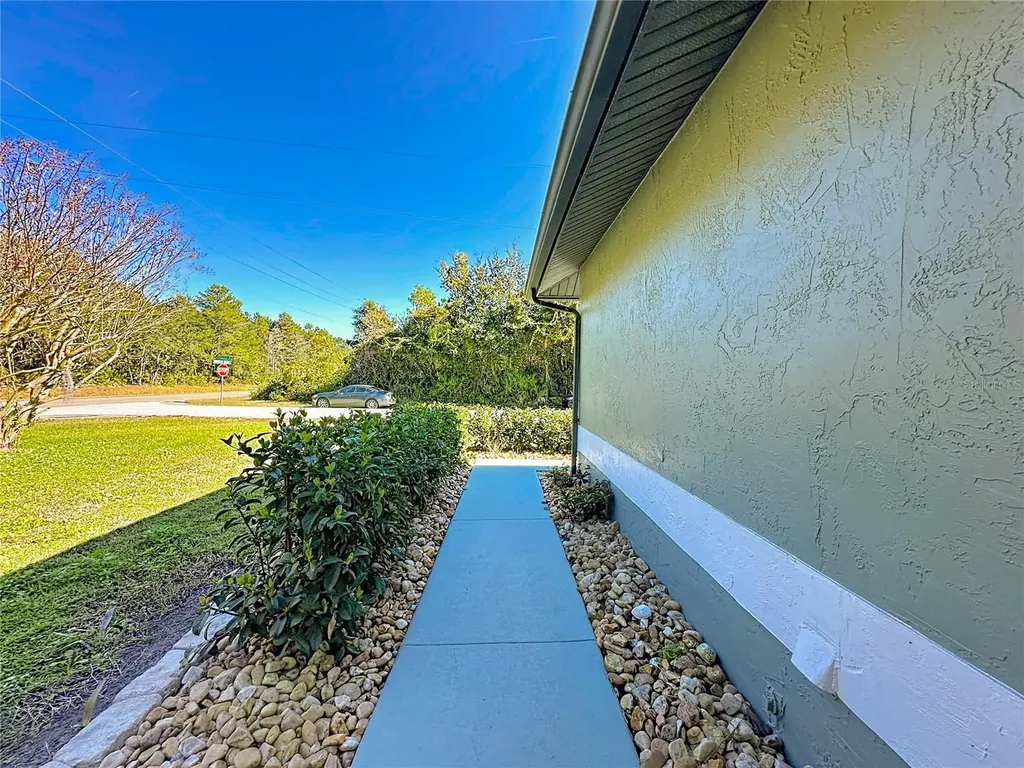 2 Ferndale Lane Palm Coast FL 32137