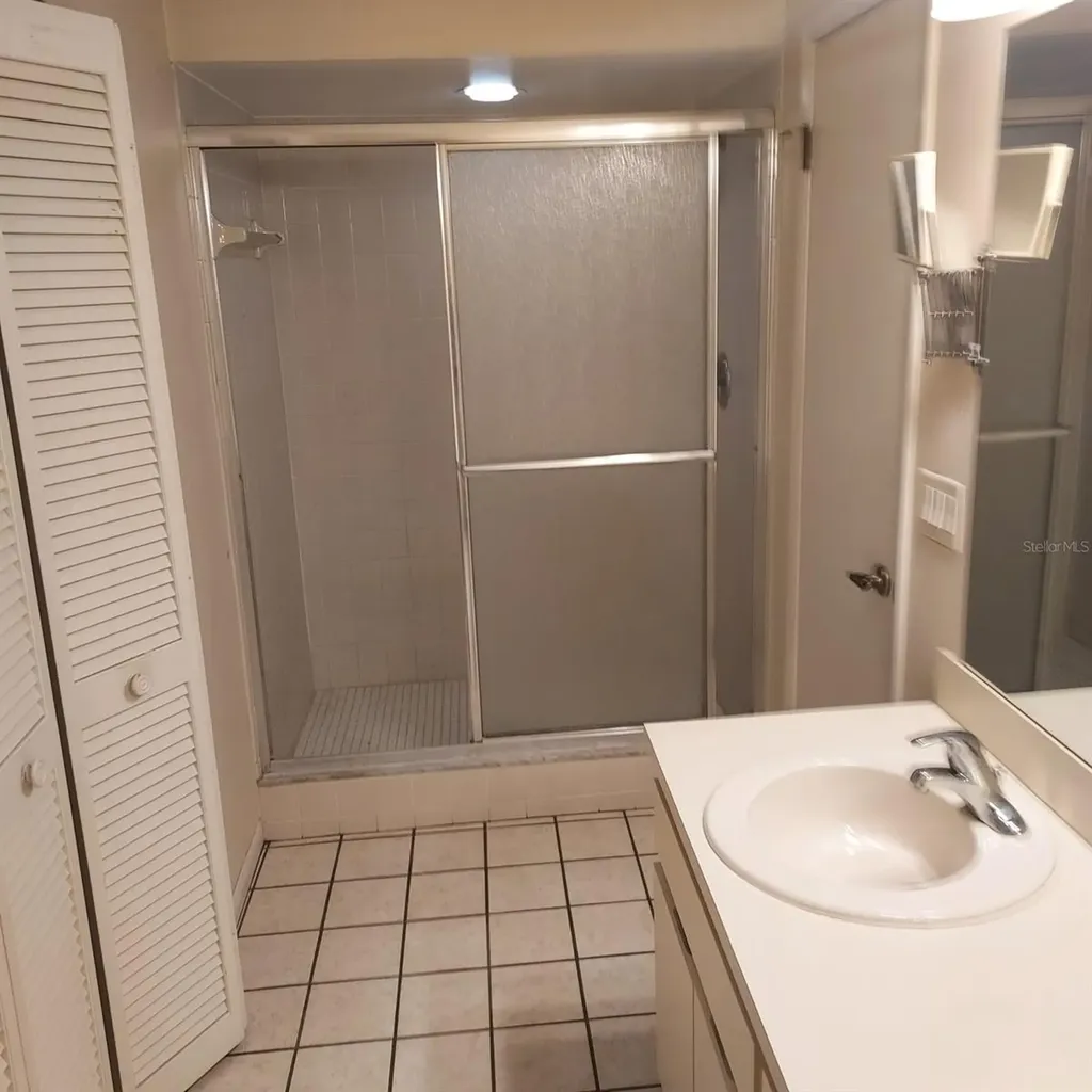 13804 Lazy Oak Drive Tampa FL 33613