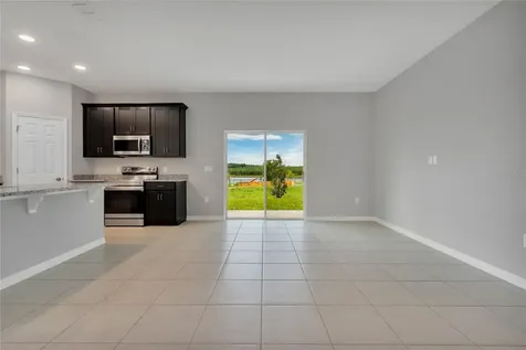 1739 Blue Lagoon Circle Mascotte FL 34753