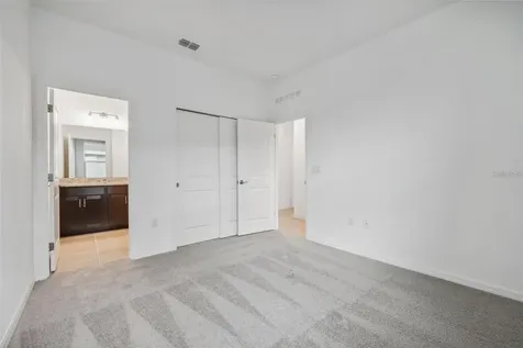 1739 Blue Lagoon Circle Mascotte FL 34753