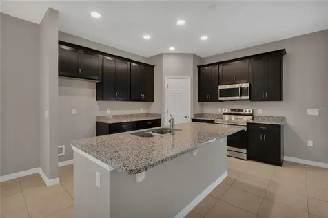 1739 Blue Lagoon Circle Mascotte FL 34753