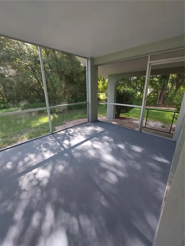 253 N Blue Lake Avenue Deland FL 32724