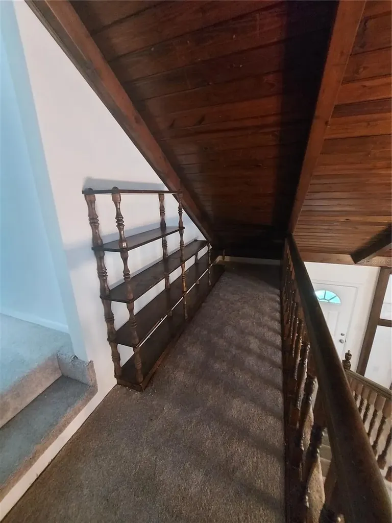 253 N Blue Lake Avenue Deland FL 32724