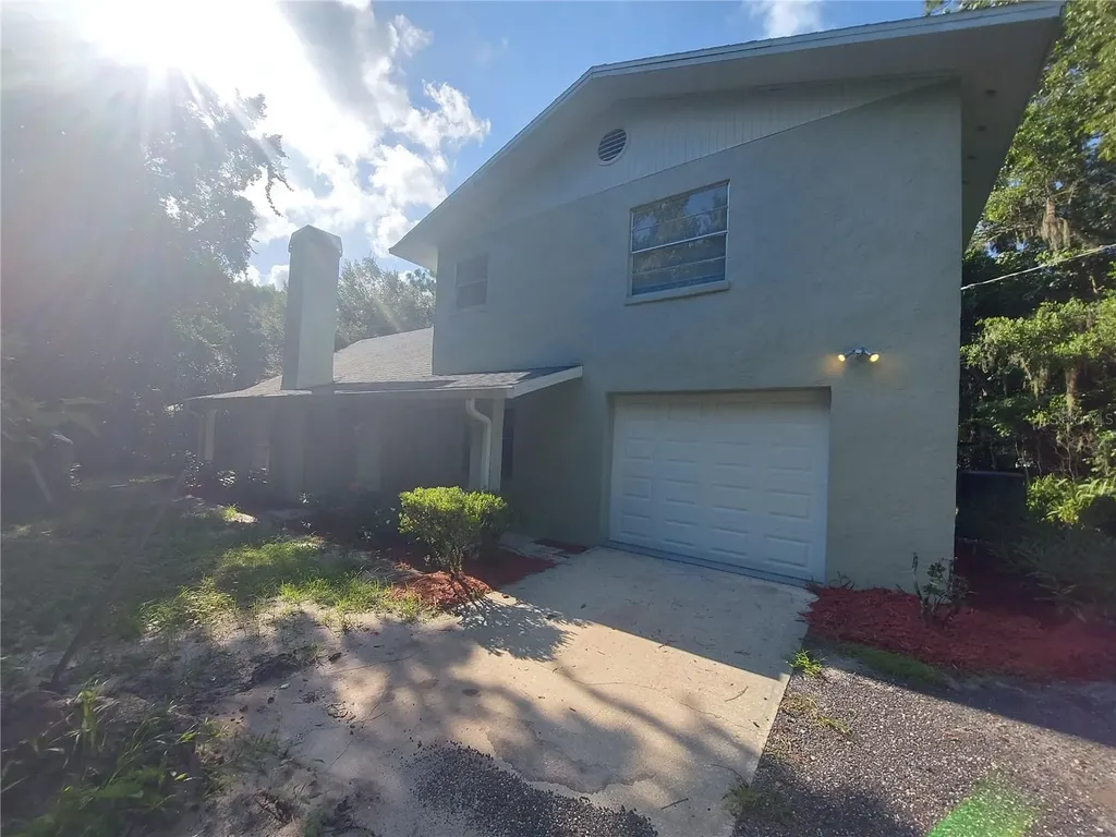 253 N Blue Lake Avenue Deland FL 32724
