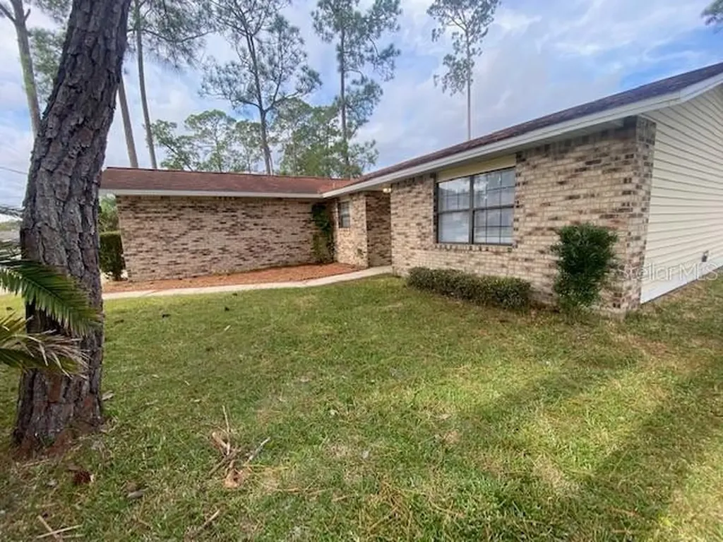 19 Woodston Lane Palm Coast FL 32164