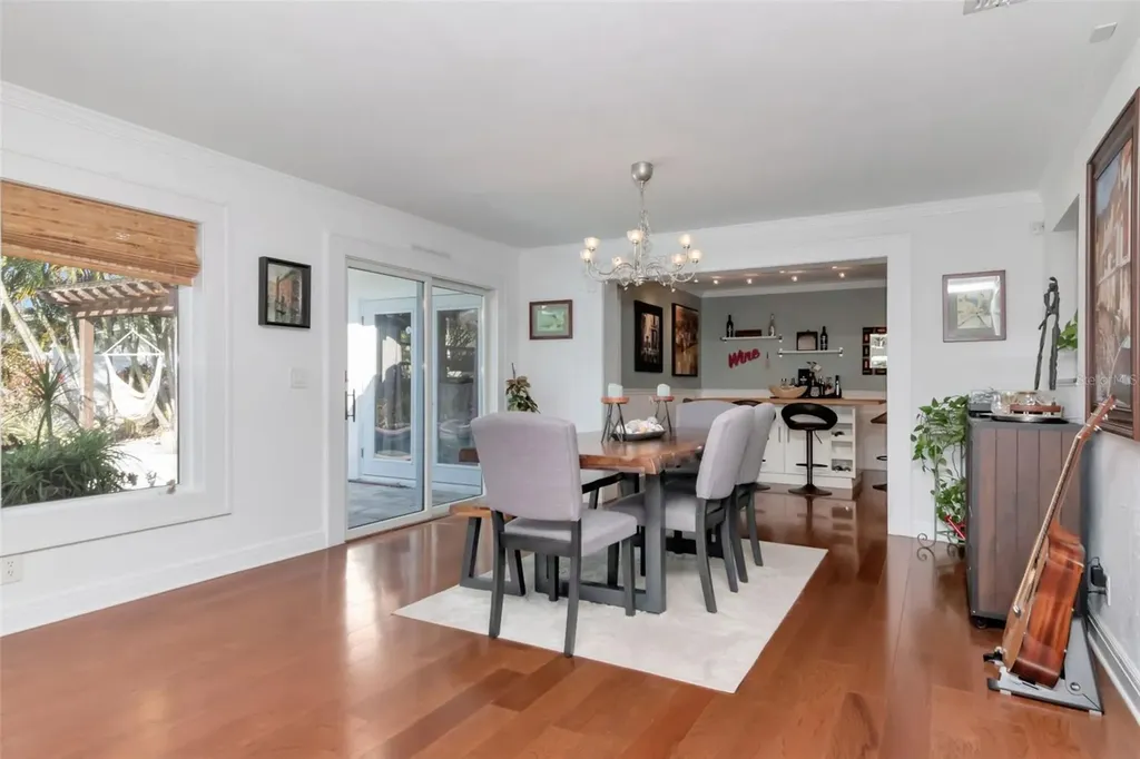 3991 38th Way S St Petersburg FL 33711