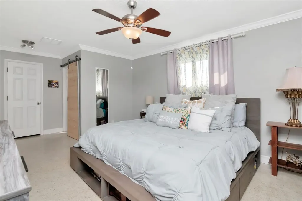 3991 38th Way S St Petersburg FL 33711