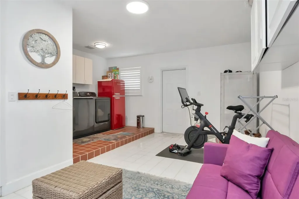 3991 38th Way S St Petersburg FL 33711