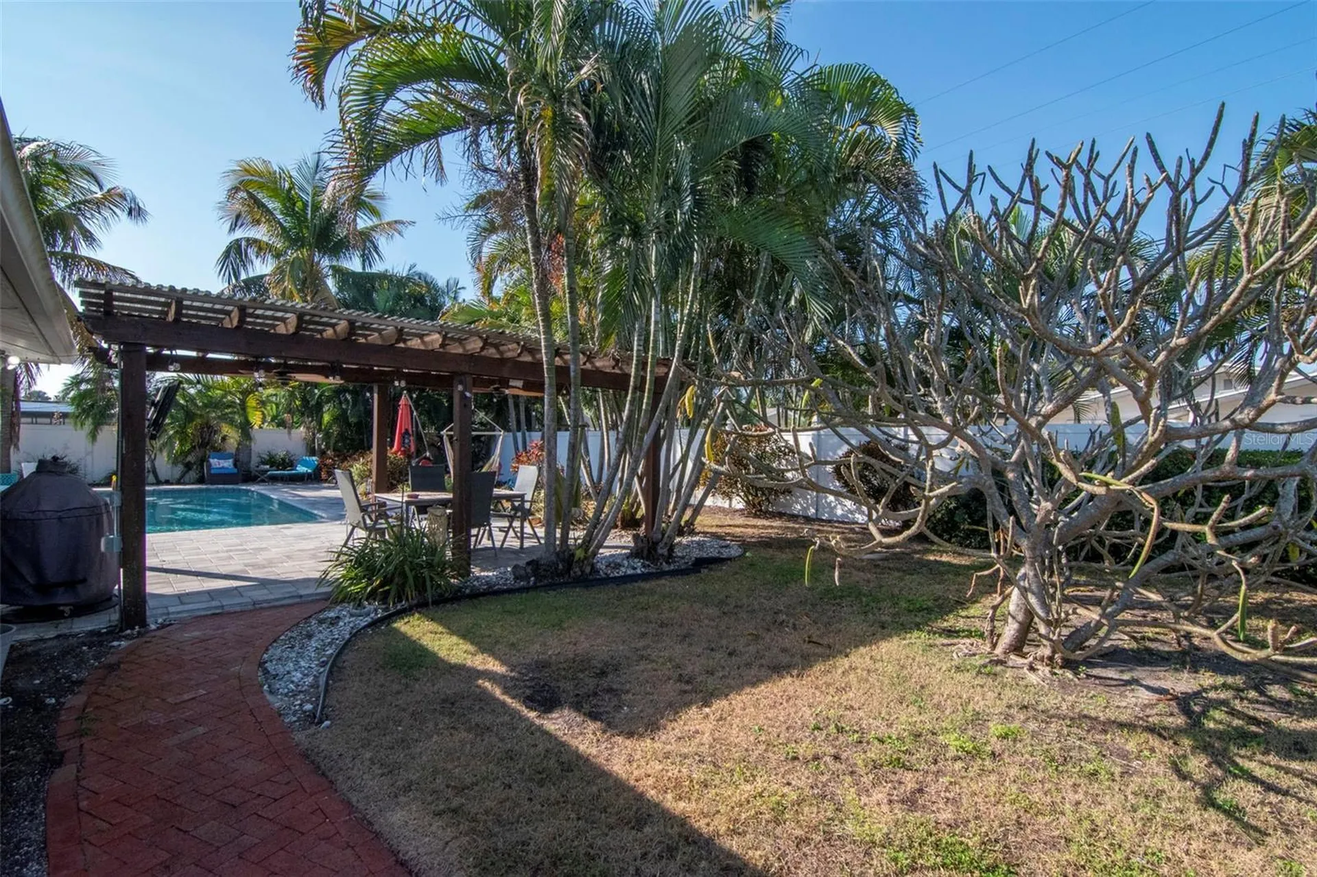 3991 38th Way S St Petersburg FL 33711