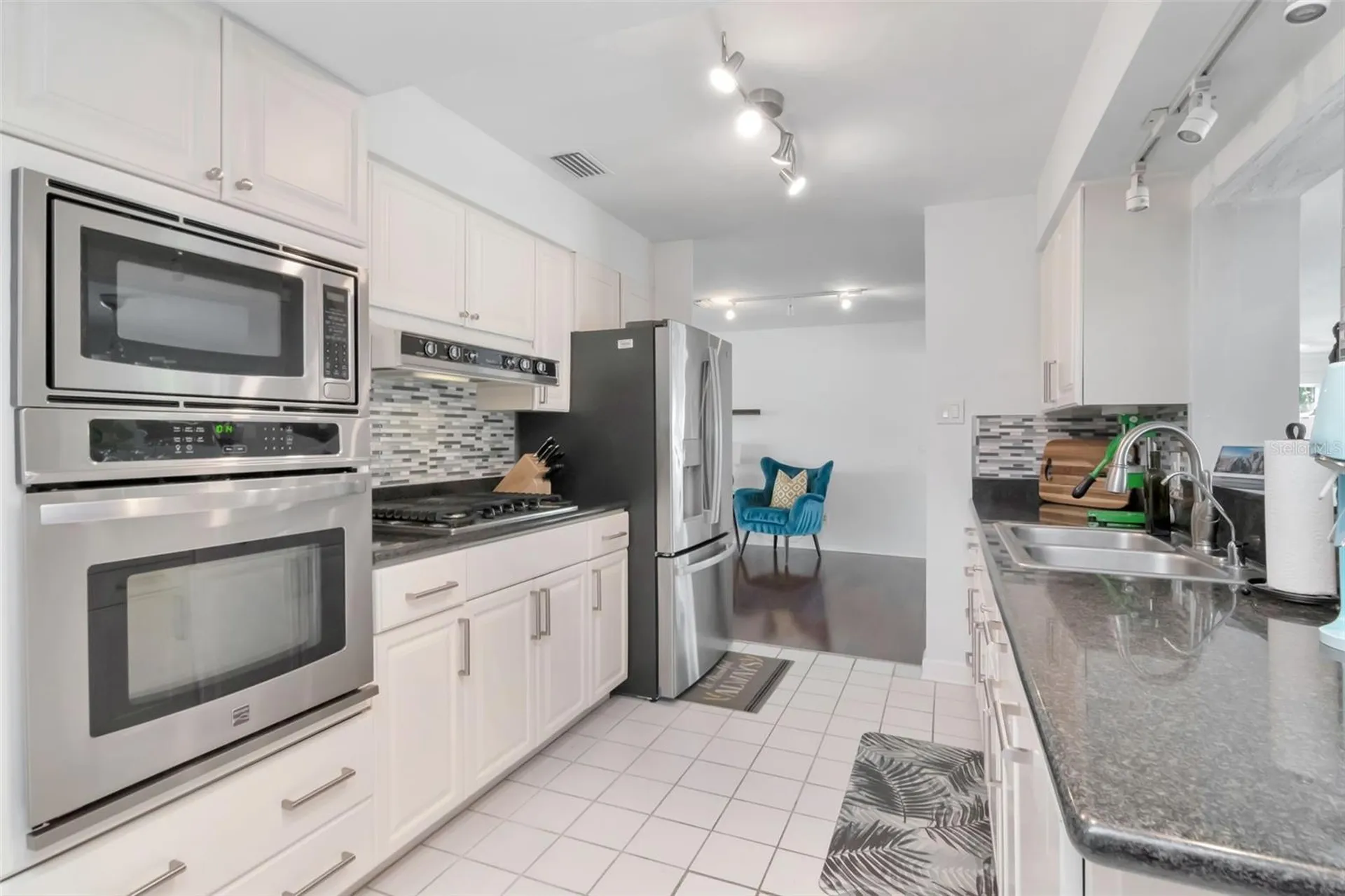 3991 38th Way S St Petersburg FL 33711