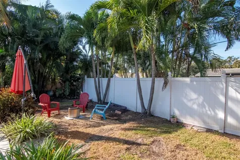 3991 38th Way S St Petersburg FL 33711