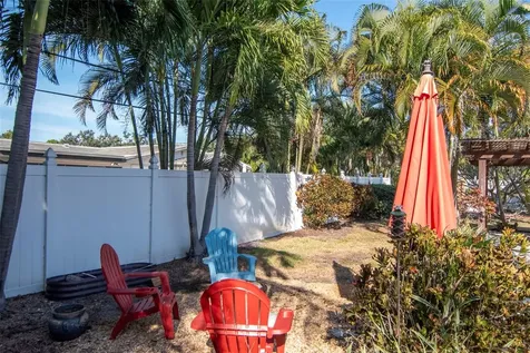 3991 38th Way S St Petersburg FL 33711