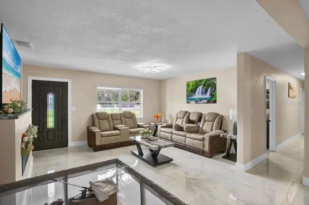 5615 Oak Avenue NW Lakeland FL 33810
