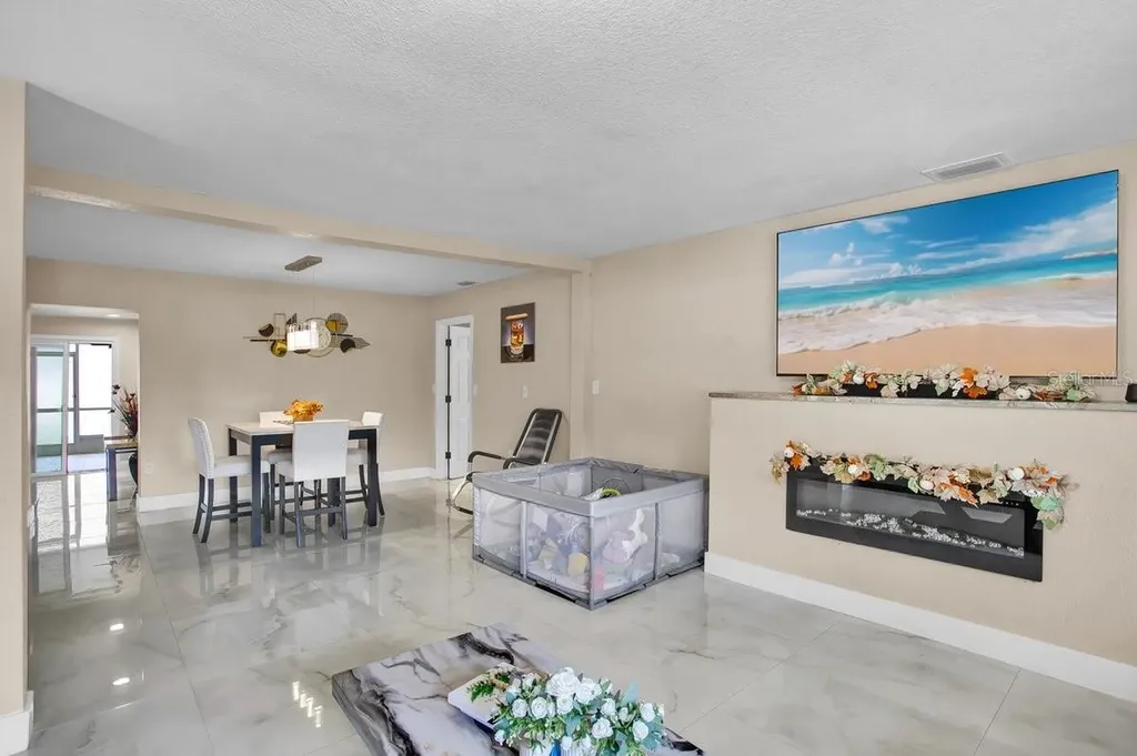5615 Oak Avenue NW Lakeland FL 33810
