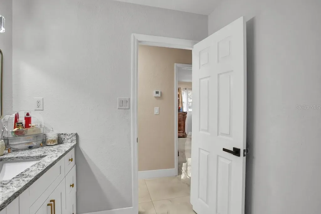 5615 Oak Avenue NW Lakeland FL 33810