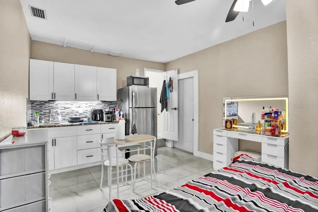 5615 Oak Avenue NW Lakeland FL 33810