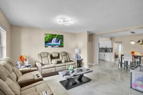 5615 Oak Avenue NW Lakeland FL 33810