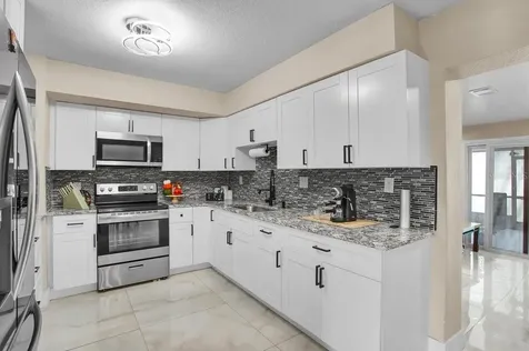 5615 Oak Avenue NW Lakeland FL 33810