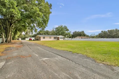 5615 Oak Avenue NW Lakeland FL 33810