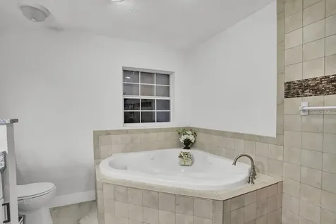 5615 Oak Avenue NW Lakeland FL 33810