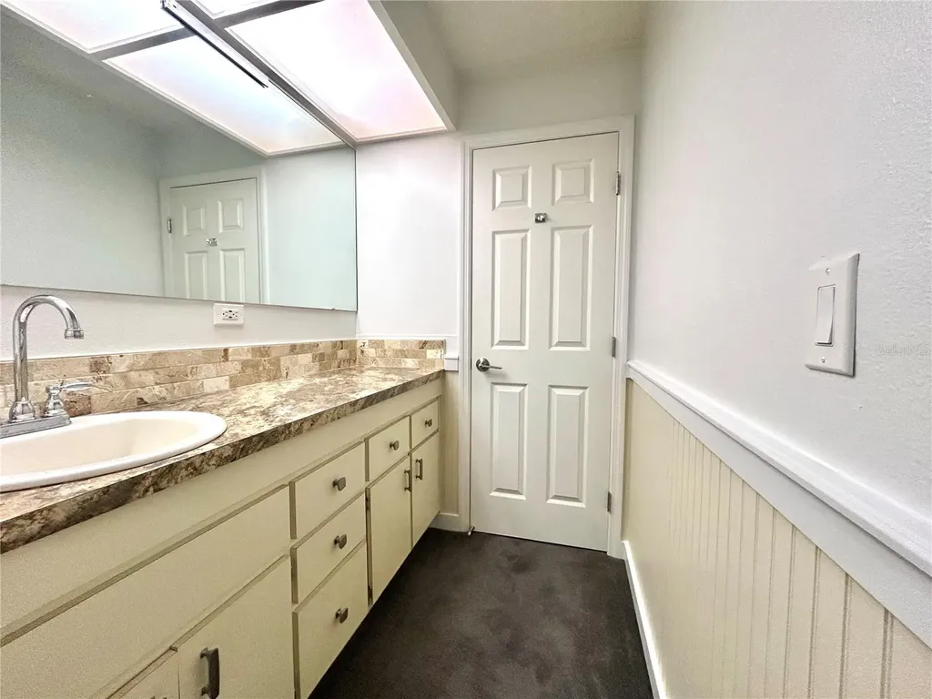 2275 62nd Avenue N St Petersburg FL 33702
