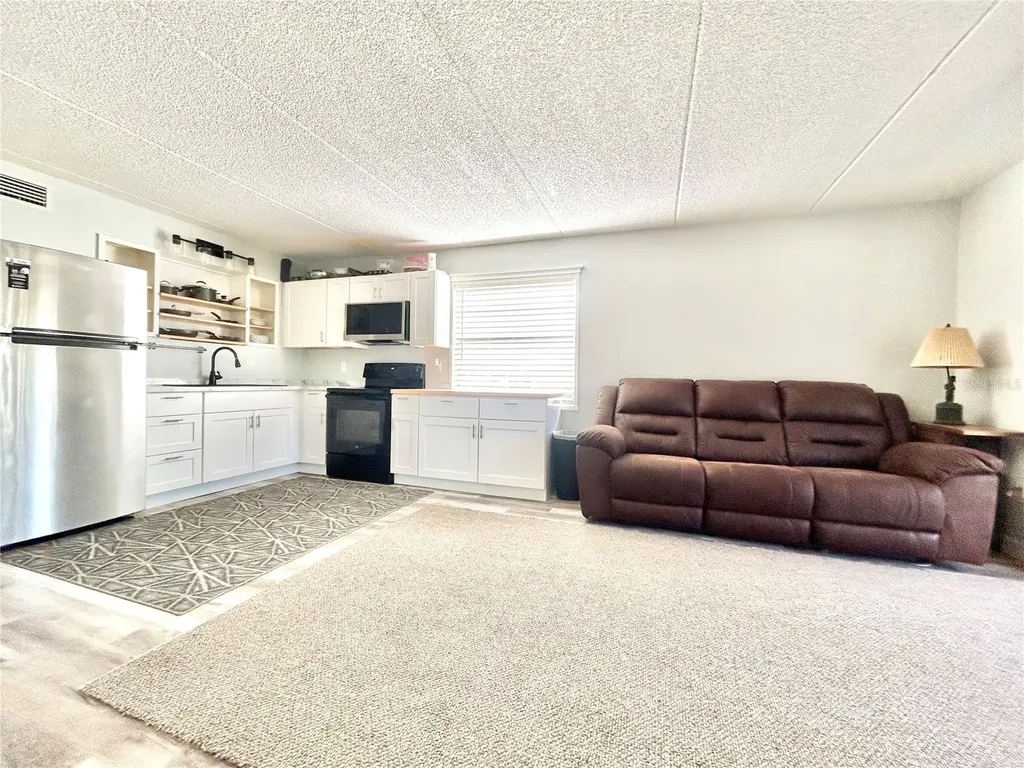2275 62nd Avenue N St Petersburg FL 33702