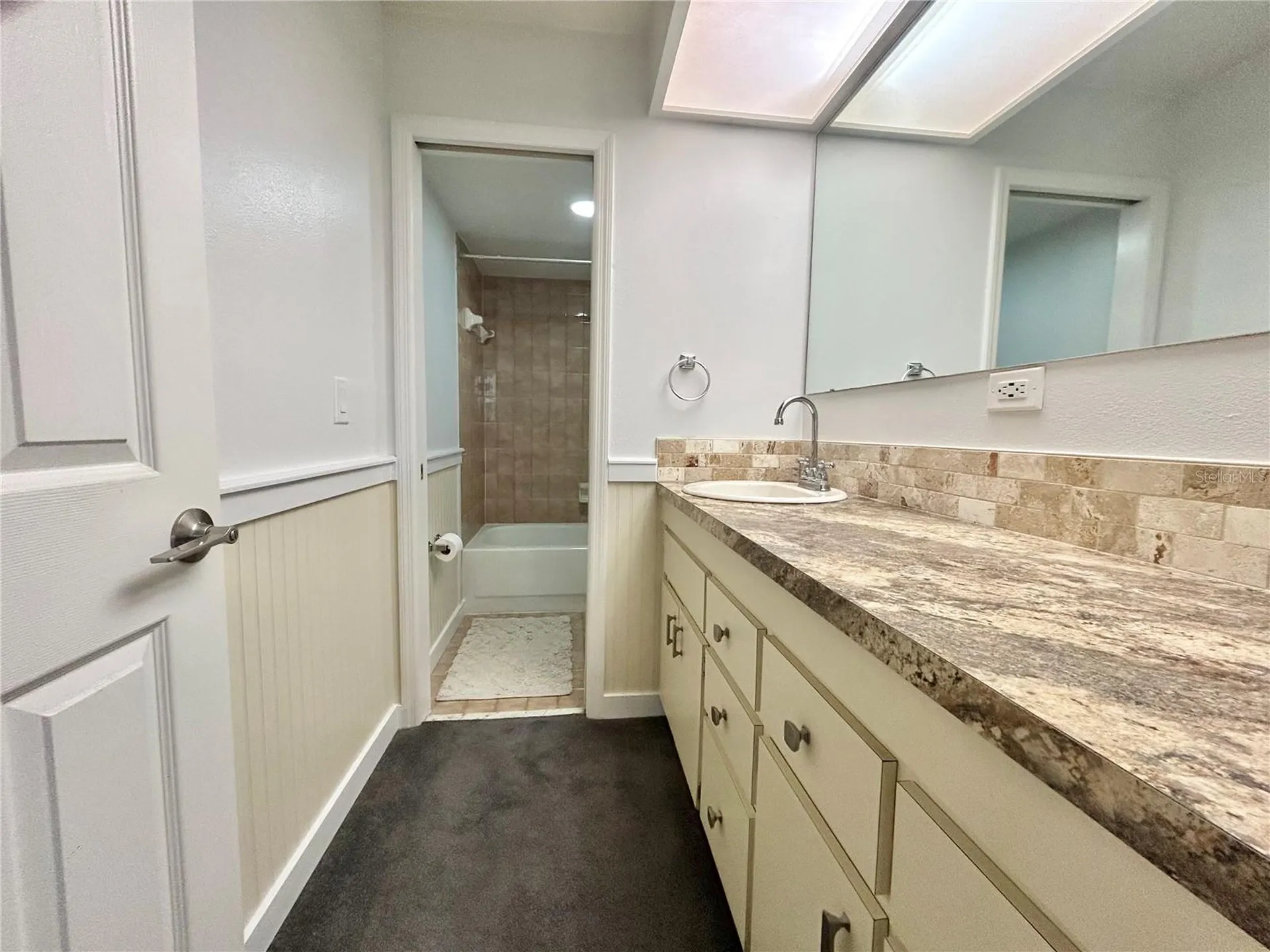 2275 62nd Avenue N St Petersburg FL 33702