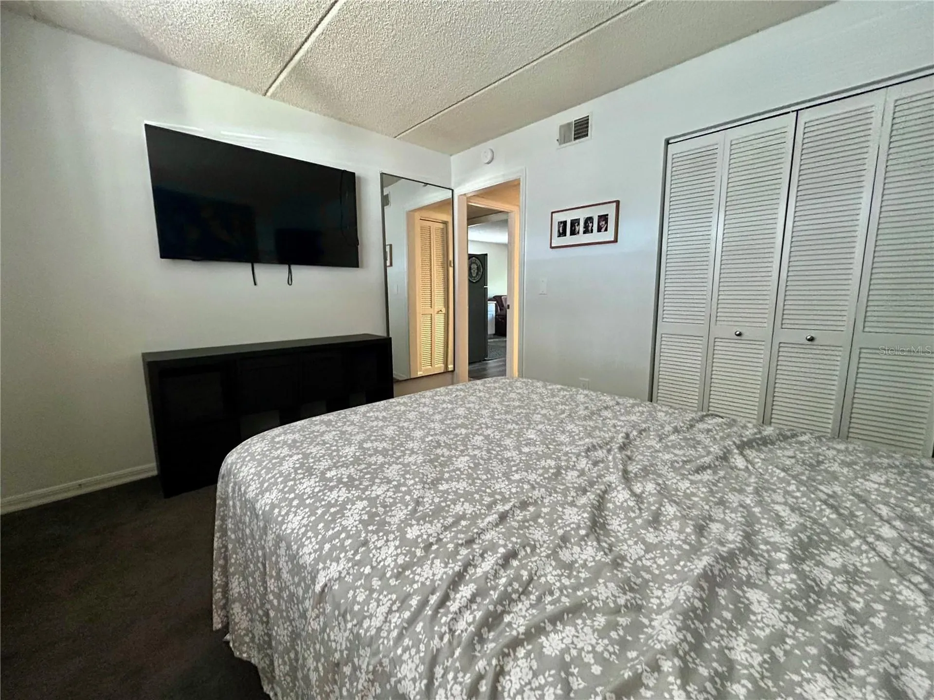 2275 62nd Avenue N St Petersburg FL 33702