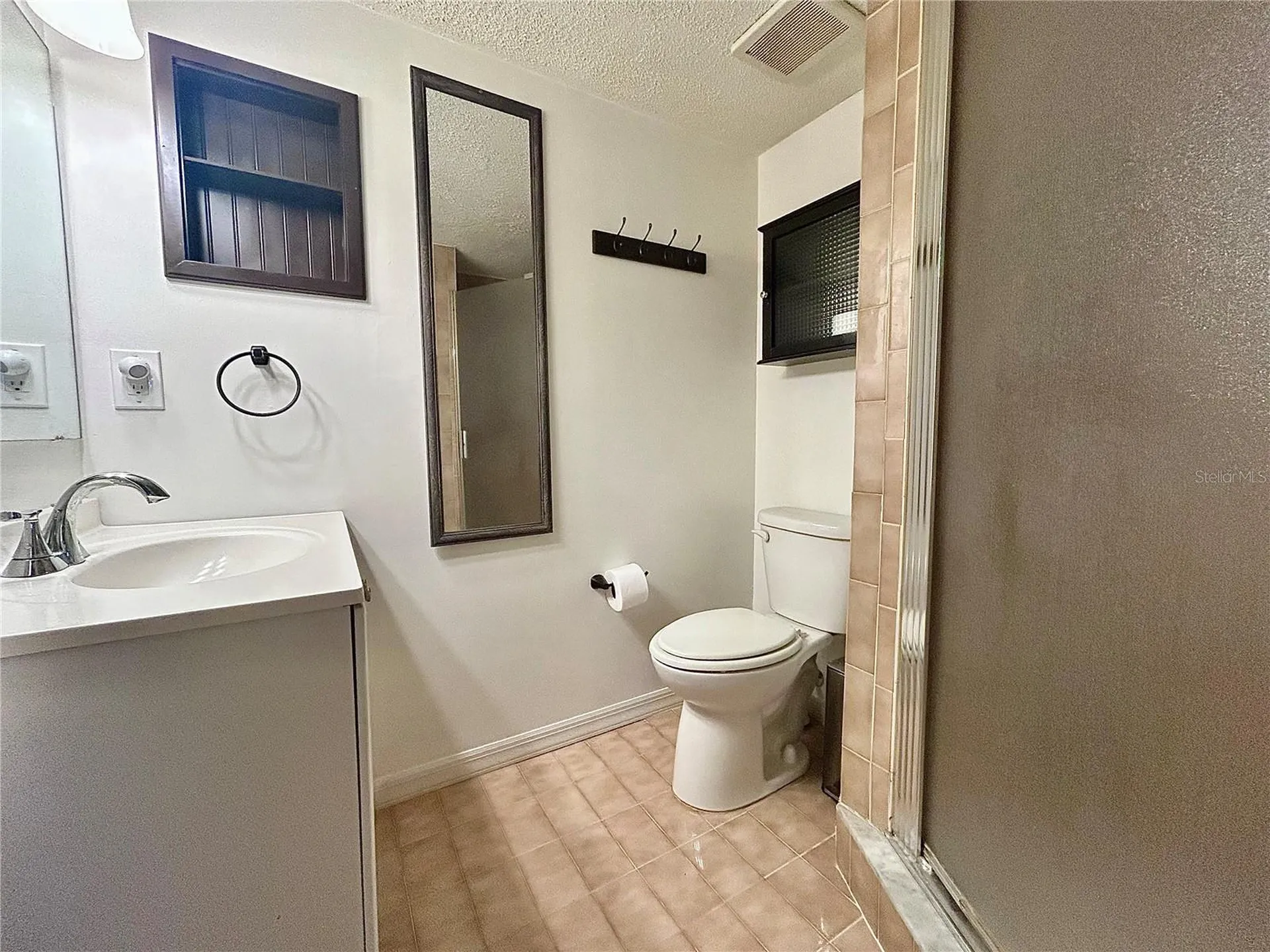 2275 62nd Avenue N St Petersburg FL 33702