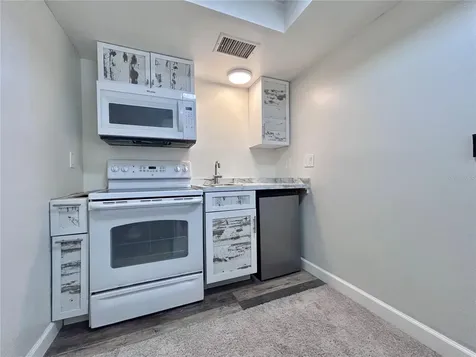 2275 62nd Avenue N St Petersburg FL 33702