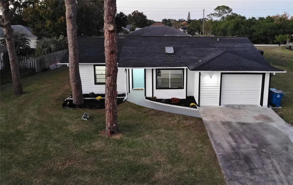 711 Kempten Street NW Palm Bay FL 32907