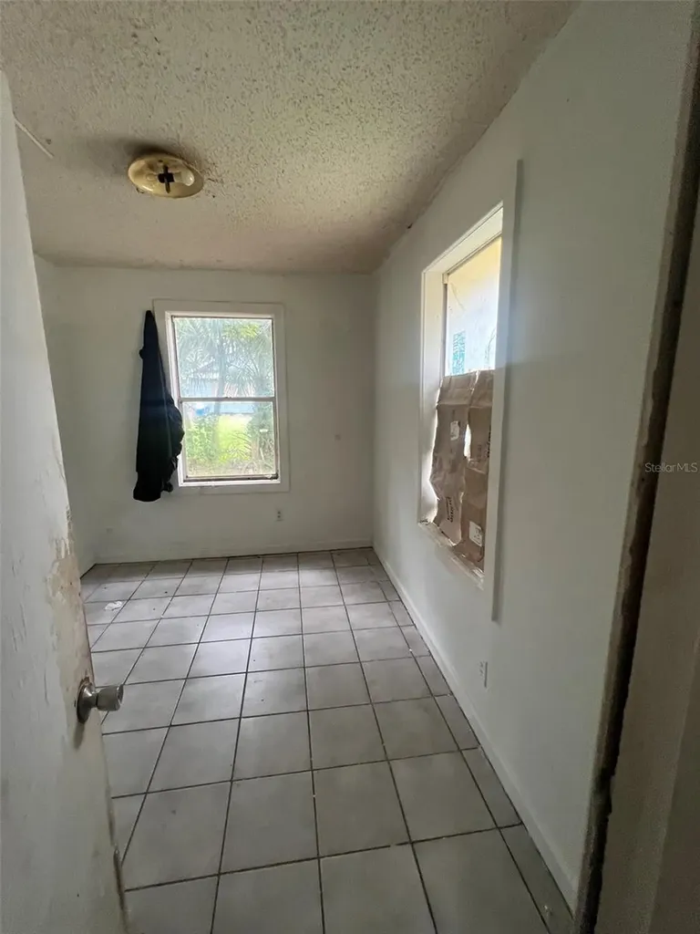 2112 Lee Street Orlando FL 32805