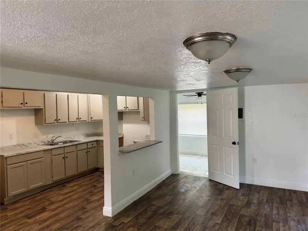 2112 Lee Street Orlando FL 32805