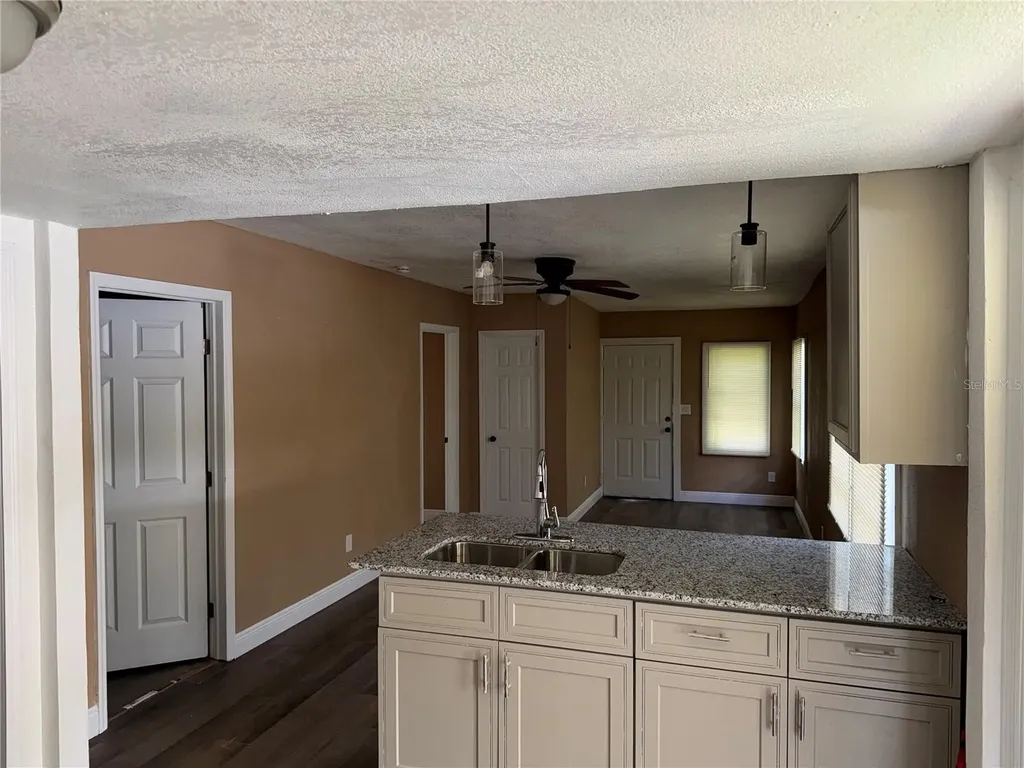 2112 Lee Street Orlando FL 32805