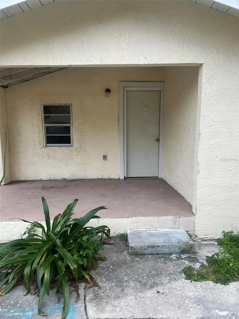 2112 Lee Street Orlando FL 32805